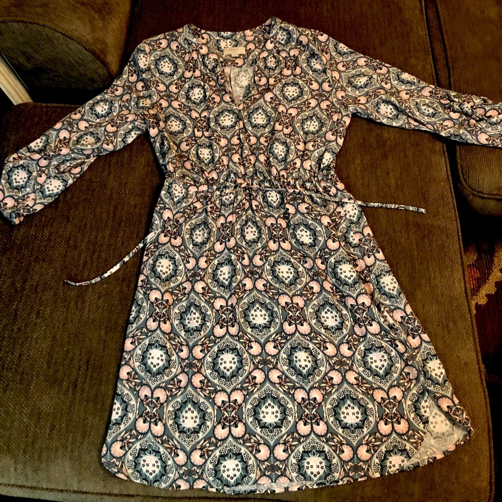 Awesome dress, LOFT, swirly floral on gray